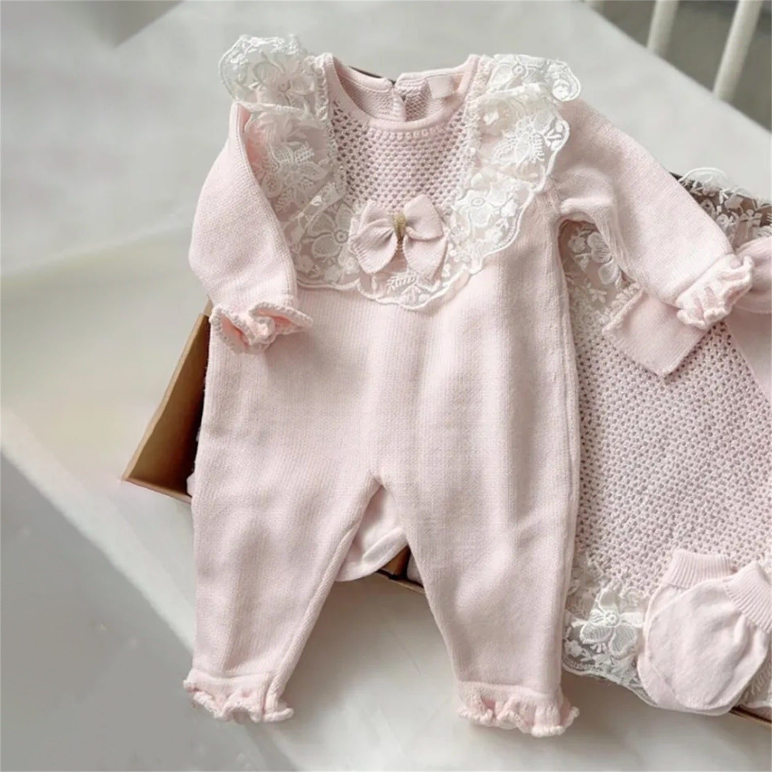 Lovely Solid Color Knit Lace Trim Knit Long Sleeve Baby Jumpsuit