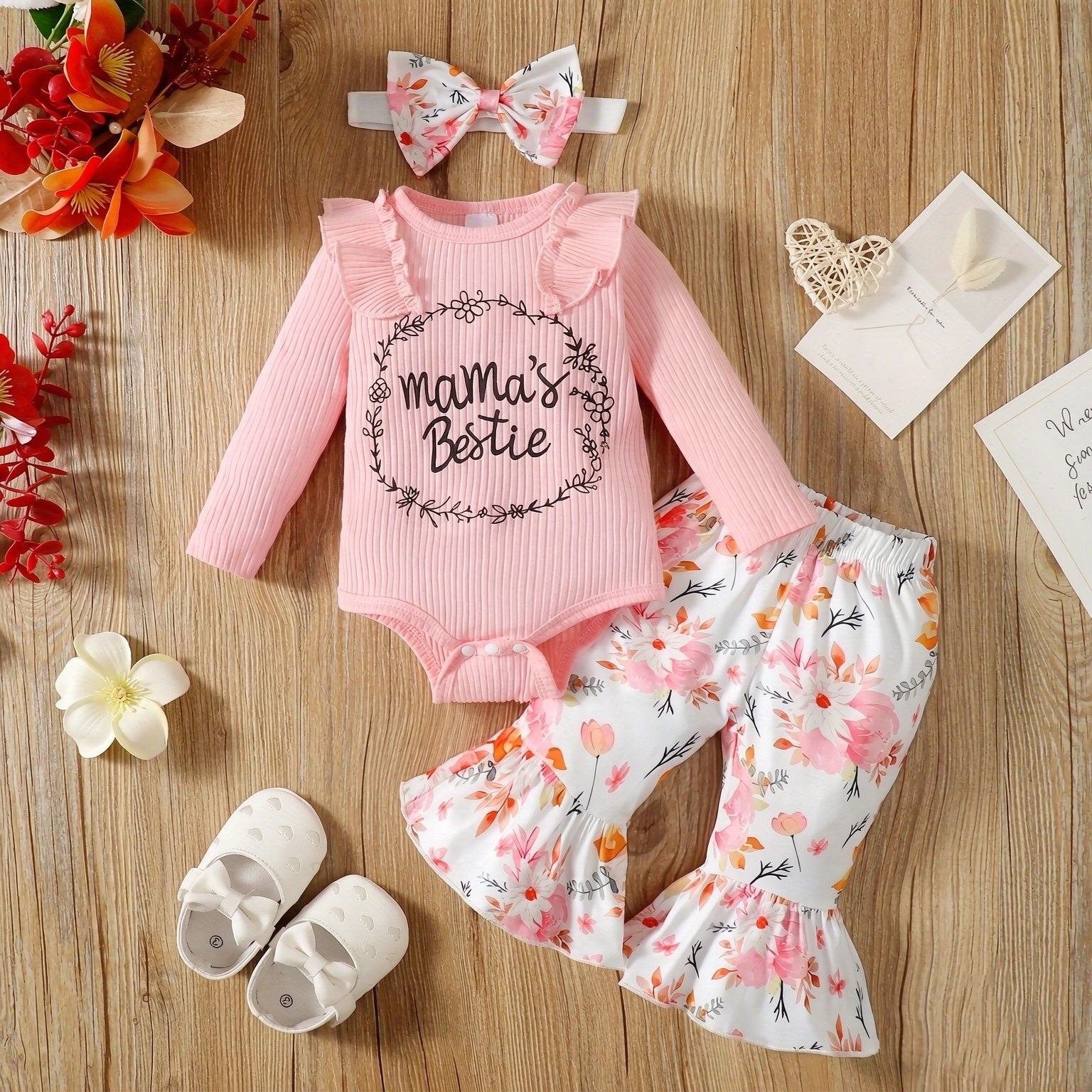 3PCS Quirky Mama's Bestie Letter Floral Printed Baby Girl Set