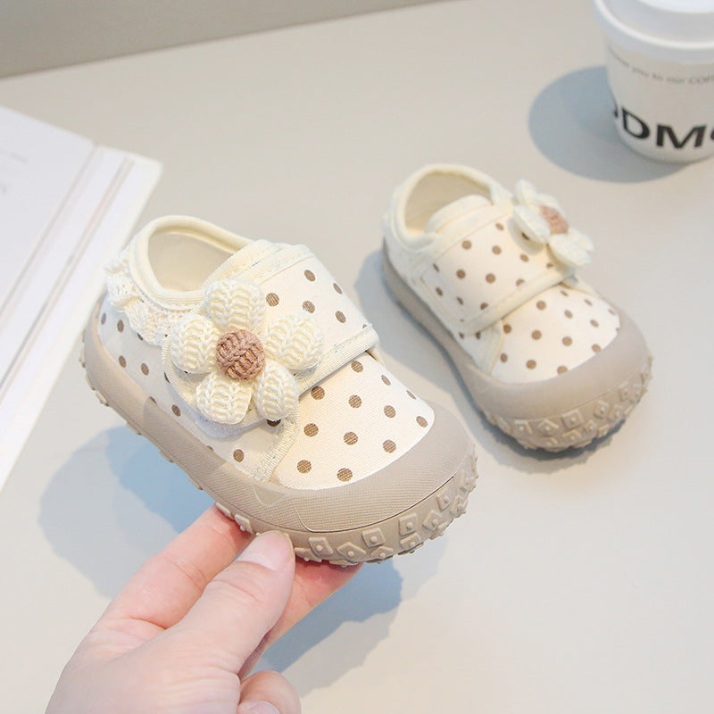Casual Polka Dot 3D Floral Decor Baby Shoes