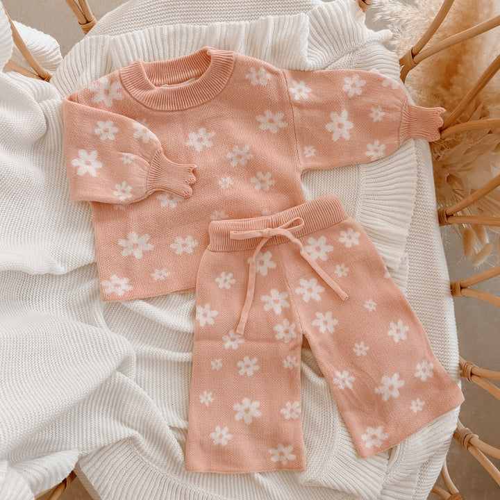 2PCS Cute Allover Floral Printed Knit Long Sleeve Baby Set