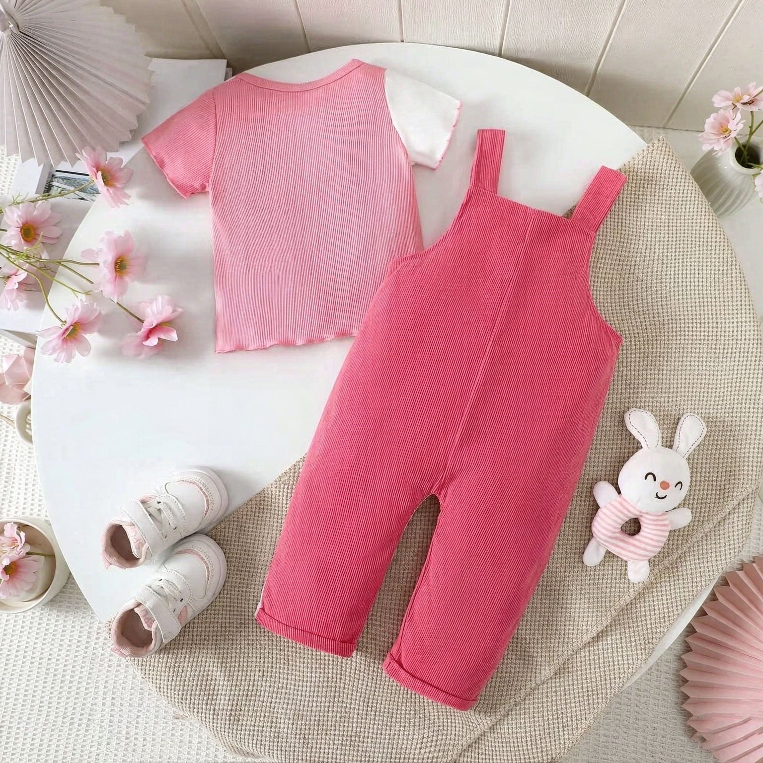 2PCS Pretty Rabbit Printed Short Sleeve Baby Overalls Set