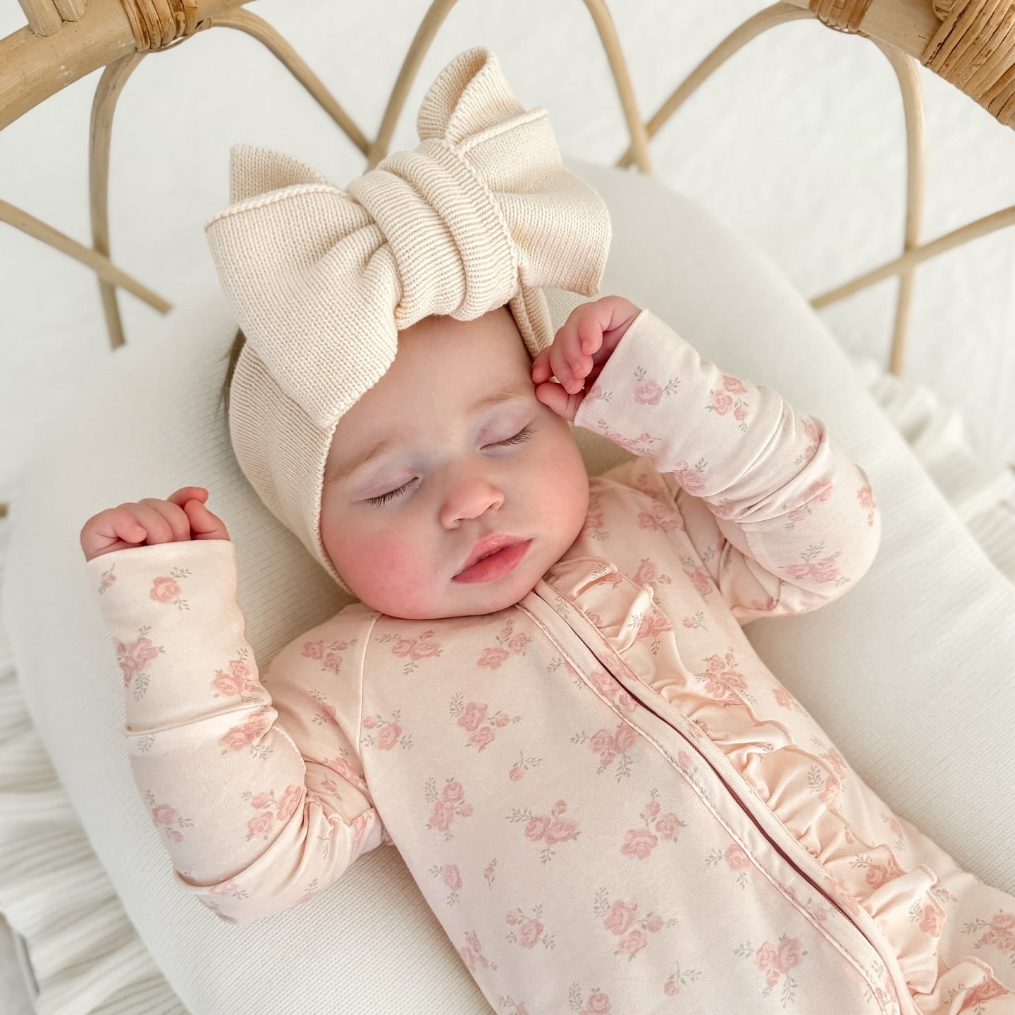 Elegant Ditsy Floral Printed Frill Zip Long Sleeve Baby Jumpsuit