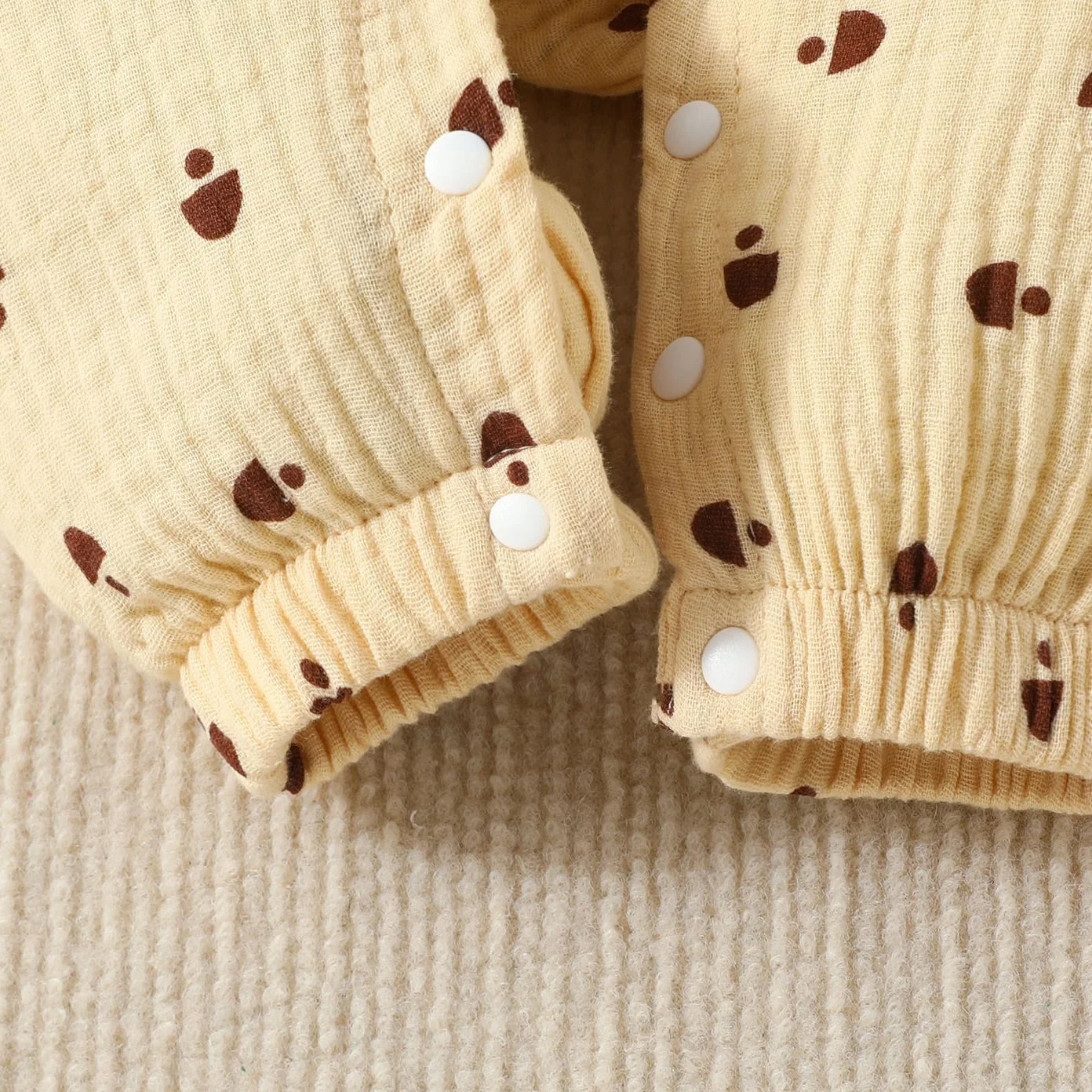 Lovely Mushroom Printed Long Sleeve Baby Jumpsuit