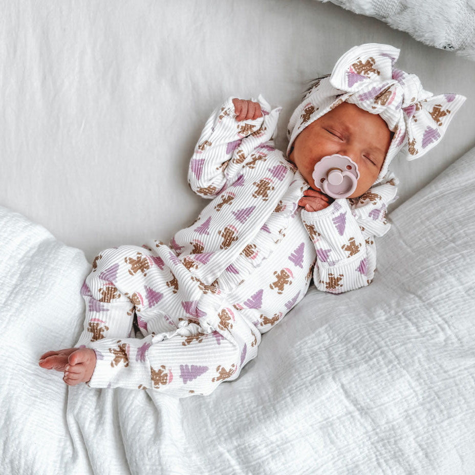 2PCS Gingerbread Print Ruffle Long Sleeve Baby Jumpsuit