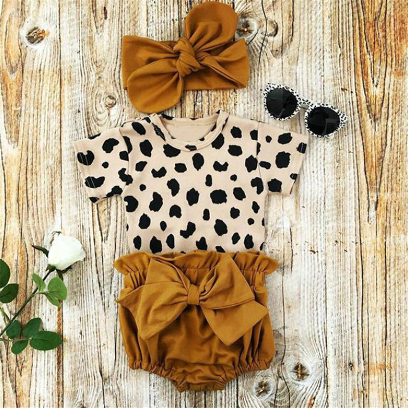 Conjunto de bebé con estampado de leopardo fresco de 3 piezas