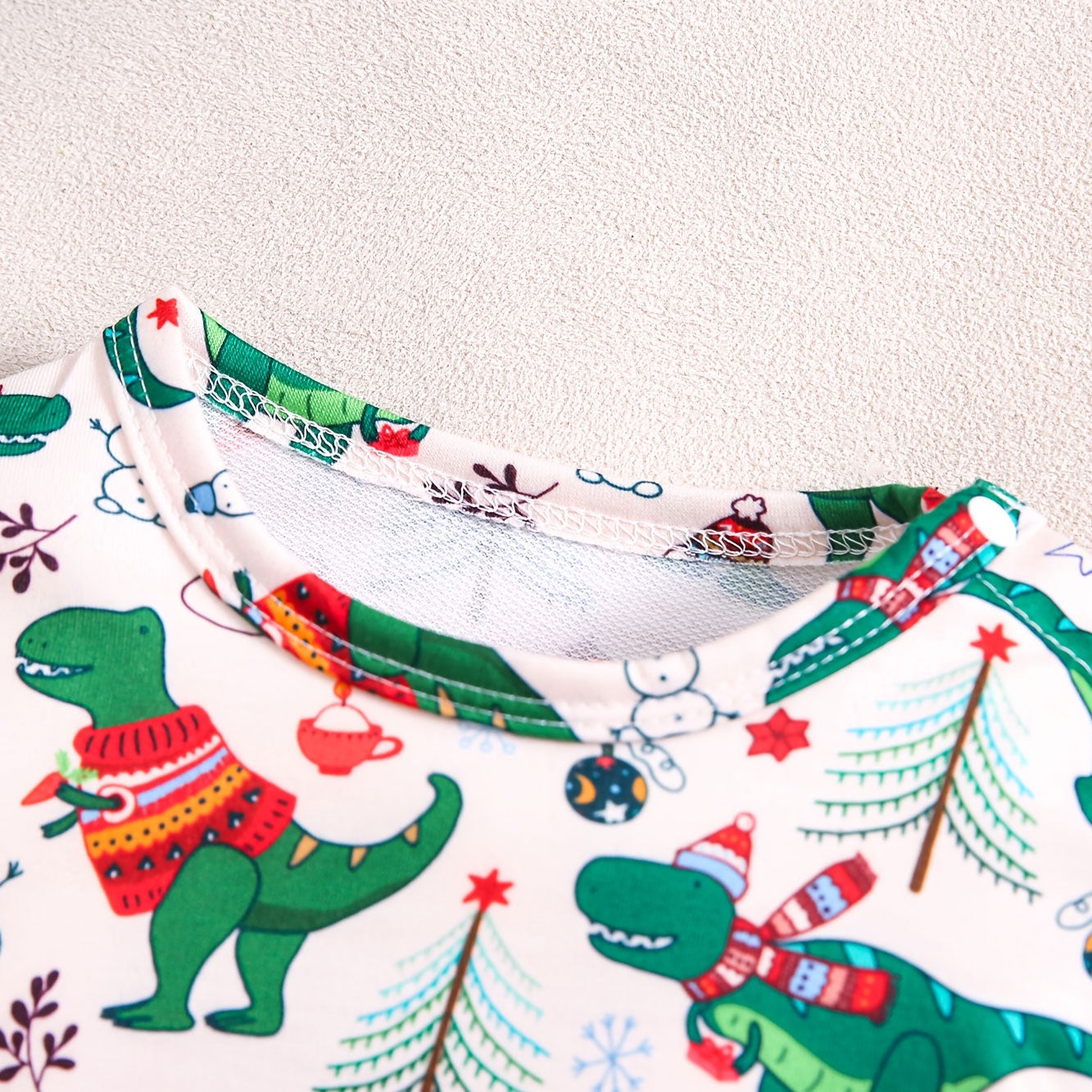 Lovely Christmas Dinosaur Print Long Sleeve Baby Jumpsuit