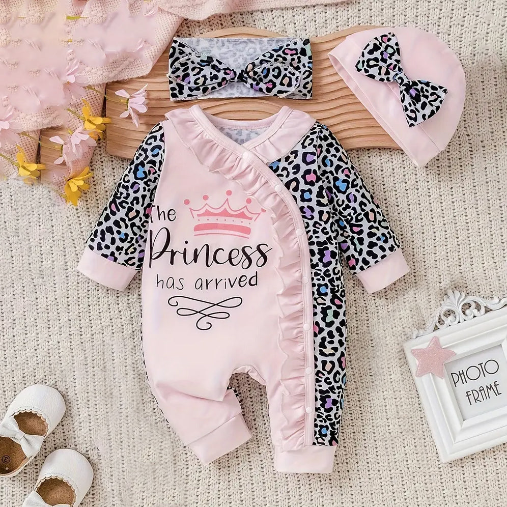 3PCS The Princess Has Arrived Letter Leopard Printed Baby Jumpsuit