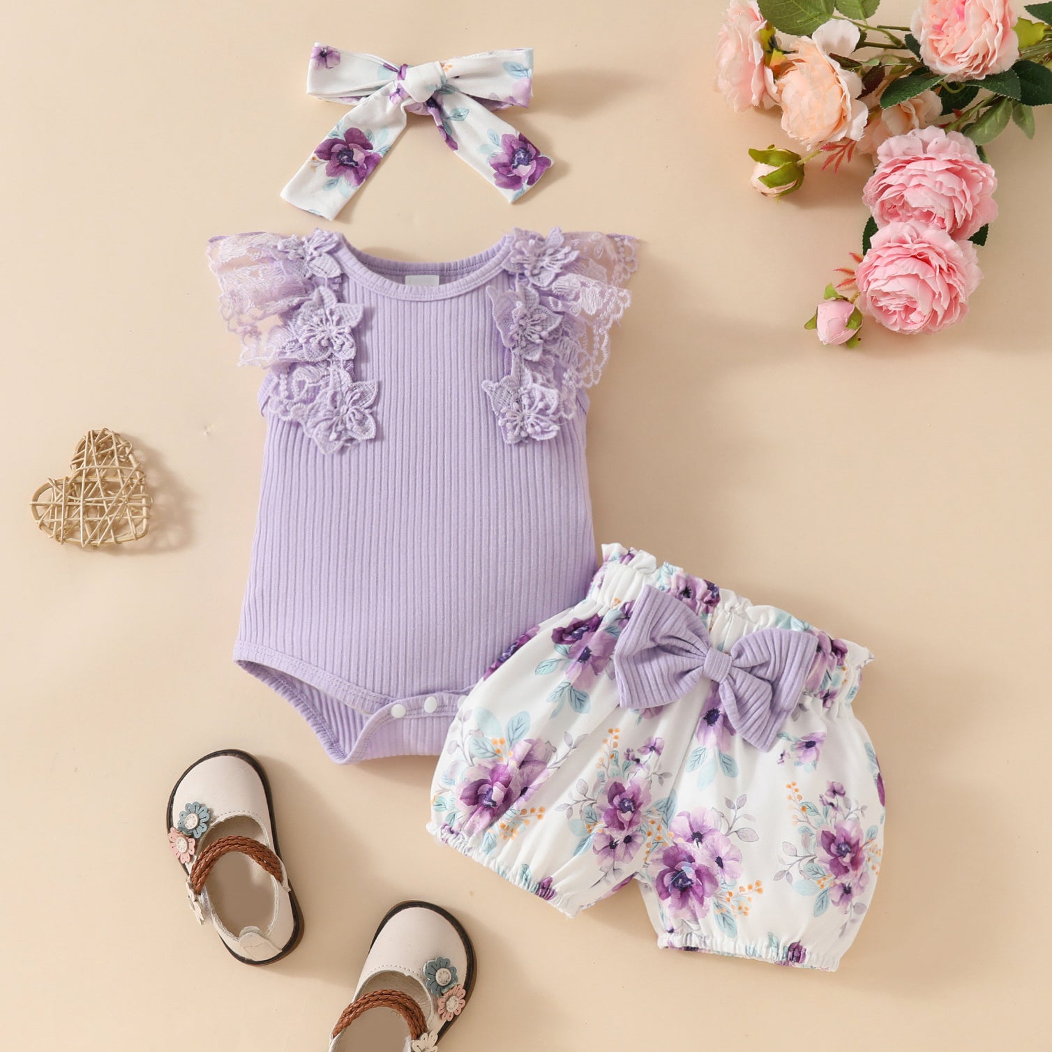 3PCS Sweet Floral Printed Lace Splicing Baby Romper Set