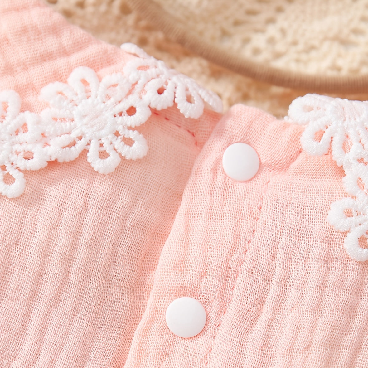 2PCS Sweet Solid Color Floral Appliqué Puff Sleeve Baby Romper