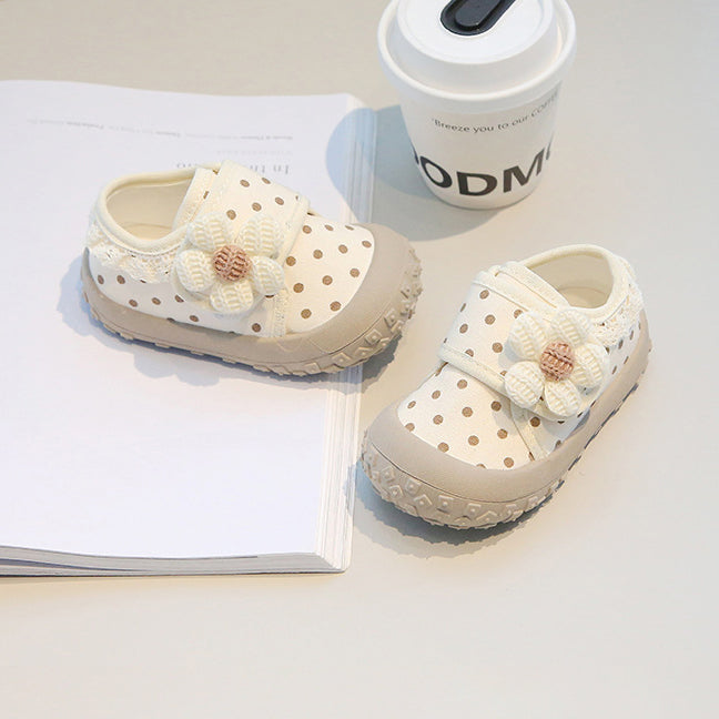 Casual Polka Dot 3D Floral Decor Baby Shoes