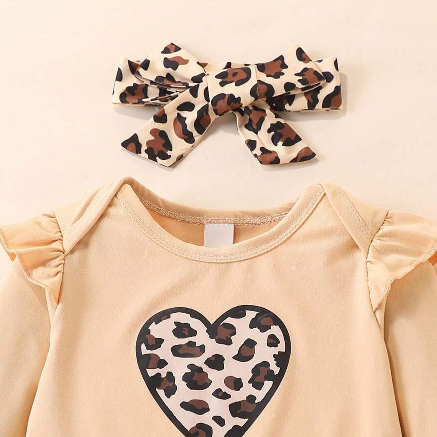 3PCS Refined Leopard Heart Printed Long Sleeve Baby Set