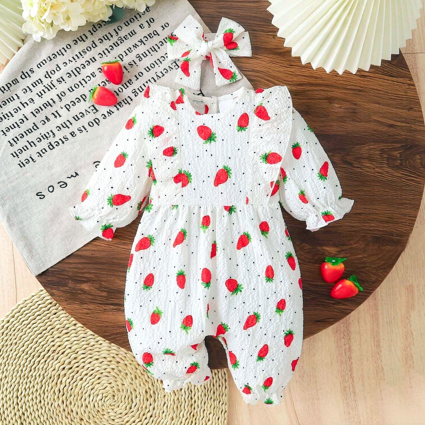 2PCS Bubbly Strawberry Print Long Sleeve Baby Jumpsuit