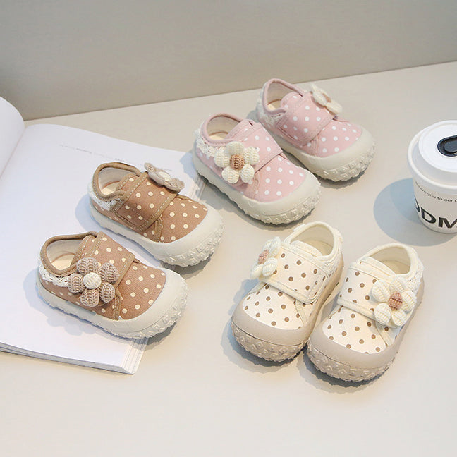 Casual Polka Dot 3D Floral Decor Baby Shoes