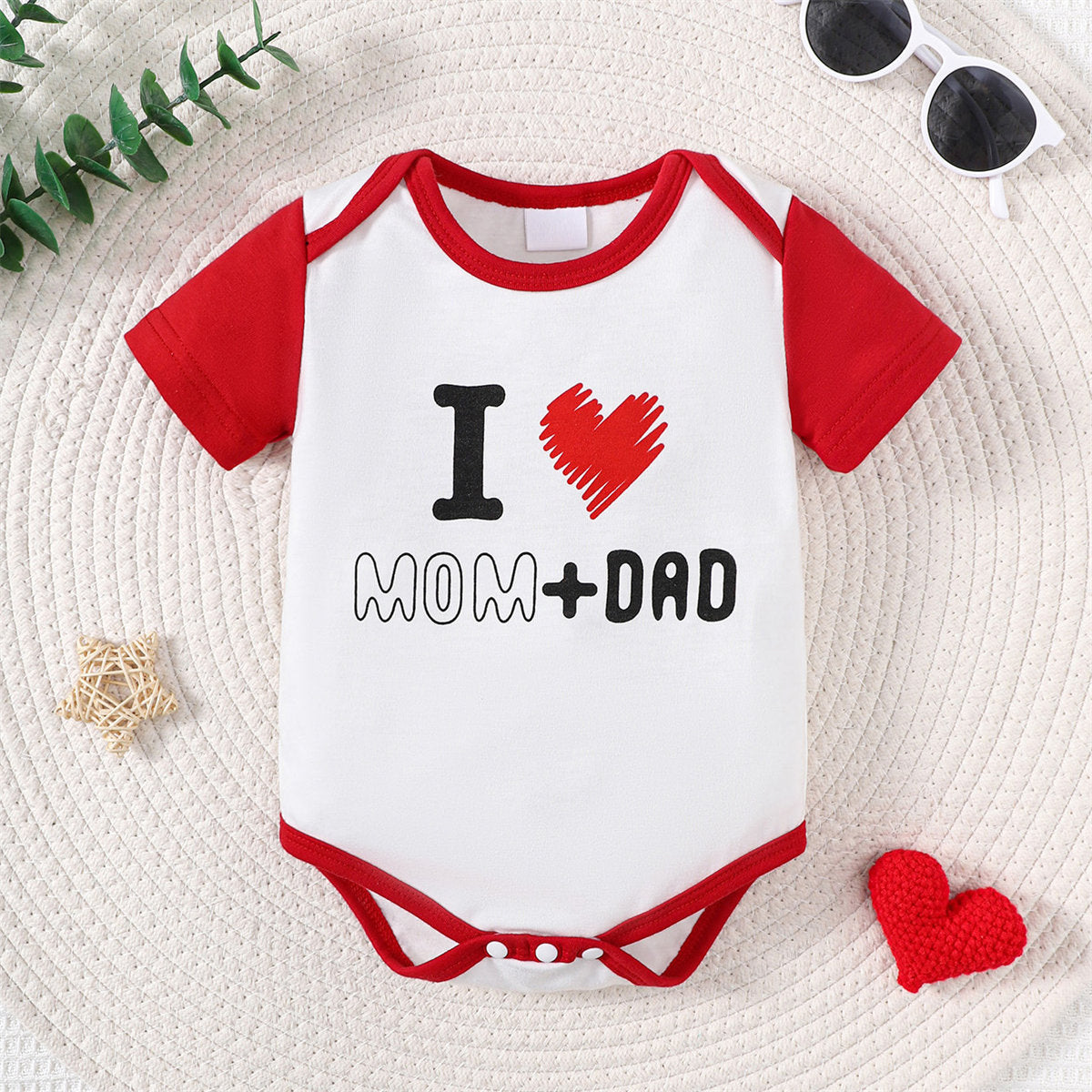 I Love Mom and Dad Cute Letter Printed Baby Romper