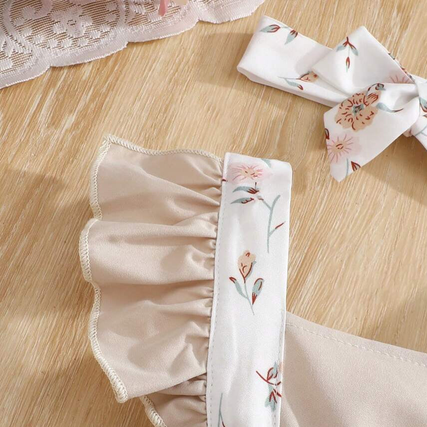 2PCS Timeless Floral Print Flutter Sleeve Baby Romper
