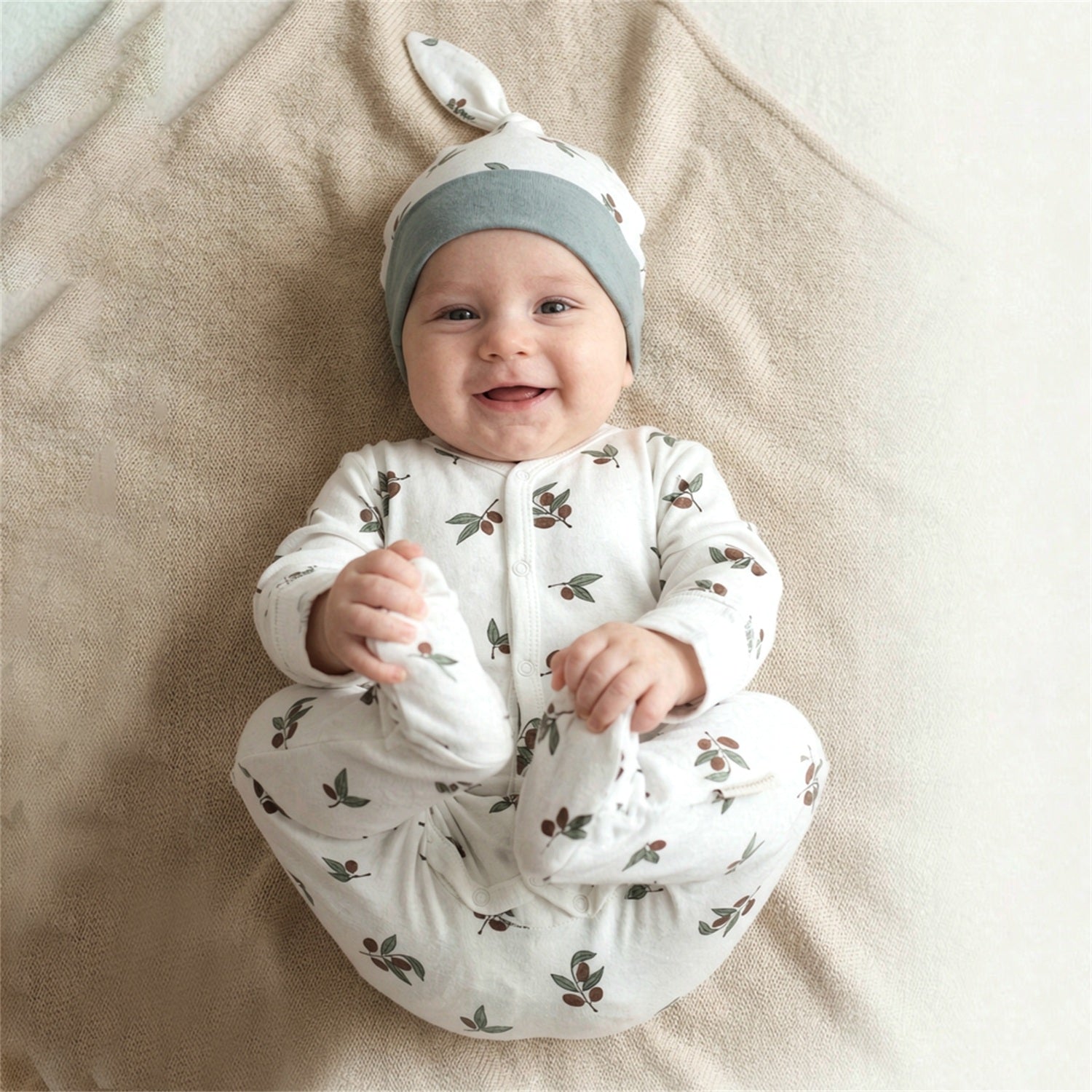 2PCS Olive Leaf Printed Long Sleeve Baby Jumpsuit
