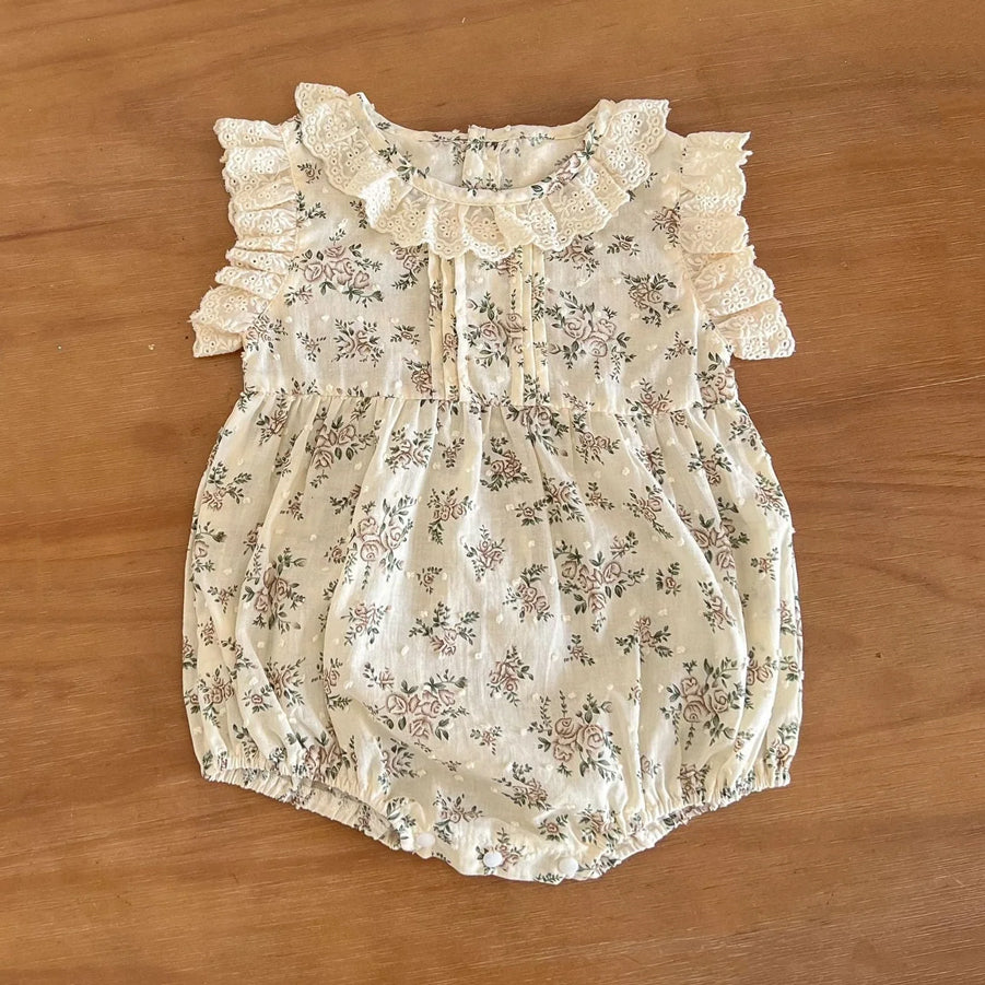 Pretty Floral Print Flutter Sleeve Lace Decor Baby Romper