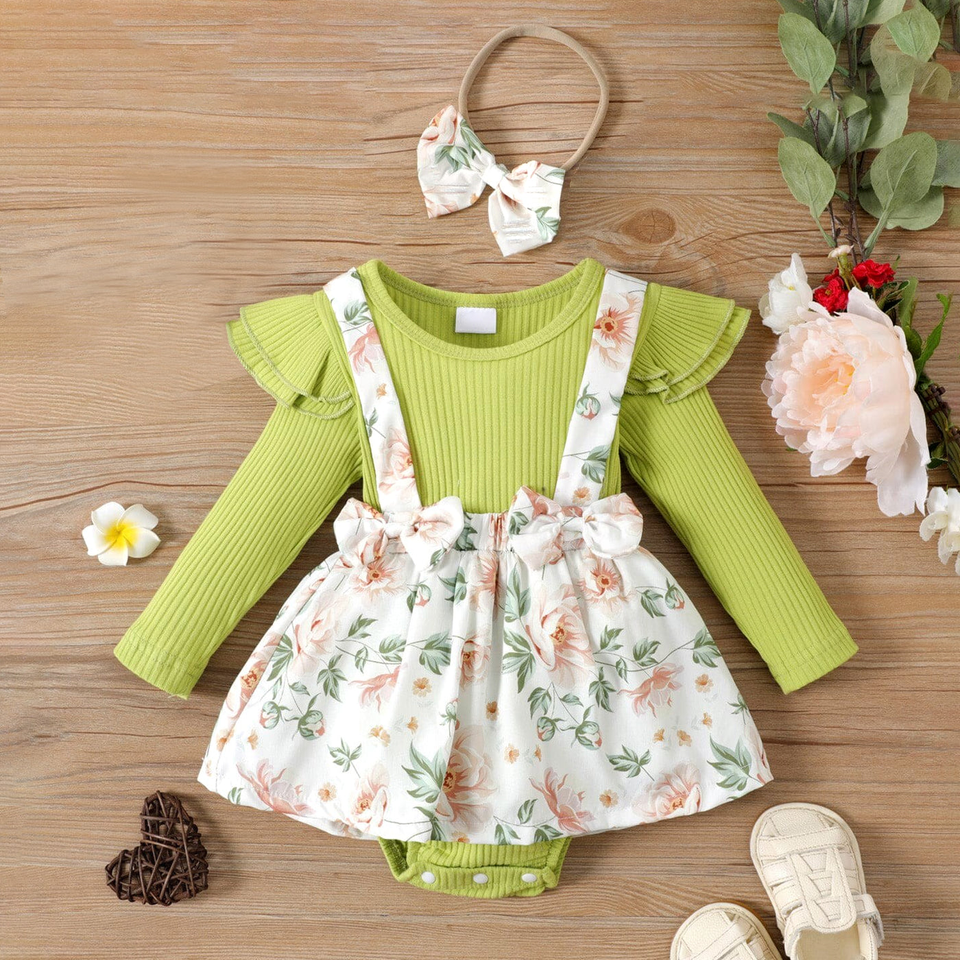 2PCS Refined Floral Print Long Sleeve Baby Romper