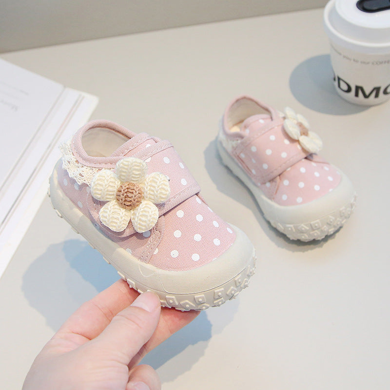 Casual Polka Dot 3D Floral Decor Baby Shoes