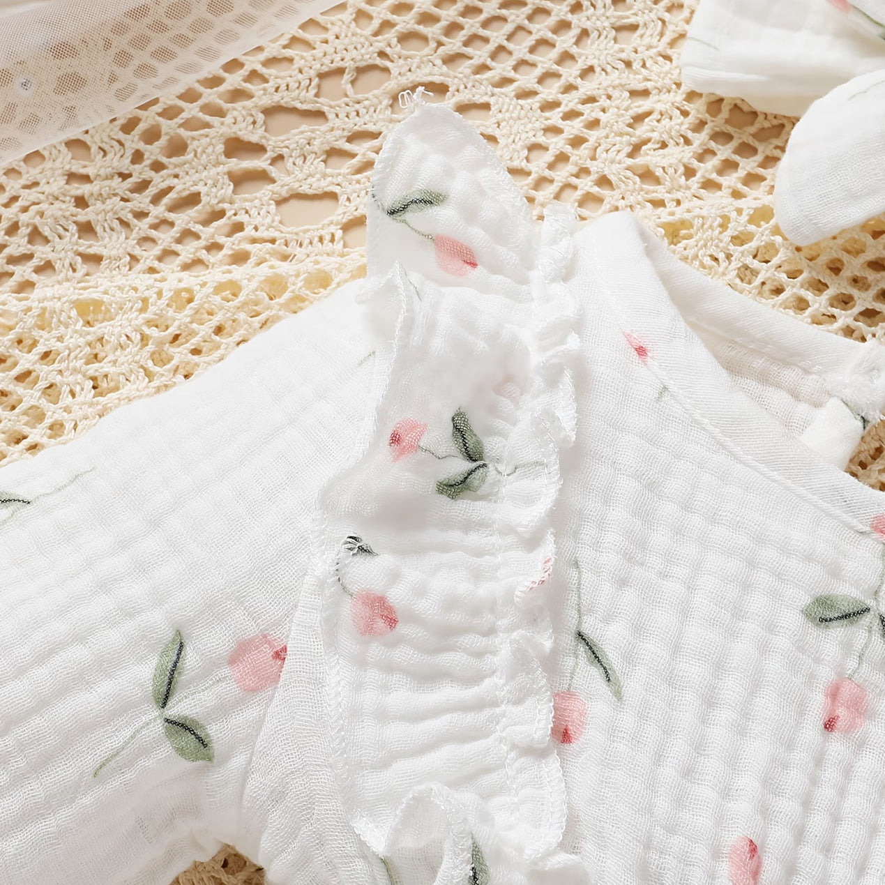 3PCS Fresh Floral Printed Ruffled Long Sleeve Baby Romper