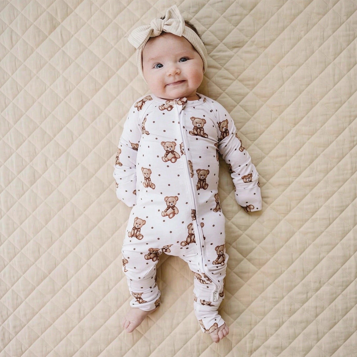 Cozy Teddy Bear Polka Dots Print Zipper Long Sleeve Baby Jumpsuit