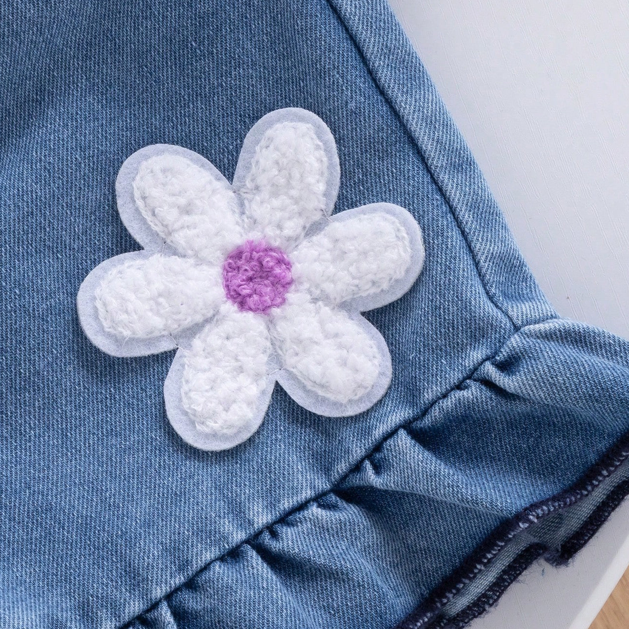 2PCS Floral Appliqué Color Blocking Denim Baby Set