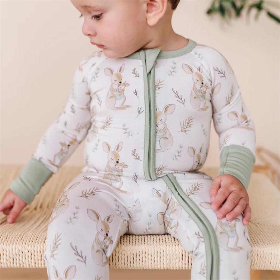 Cute Kangaroo Printed Long Sleeve Zipper Baby Jumpsuit