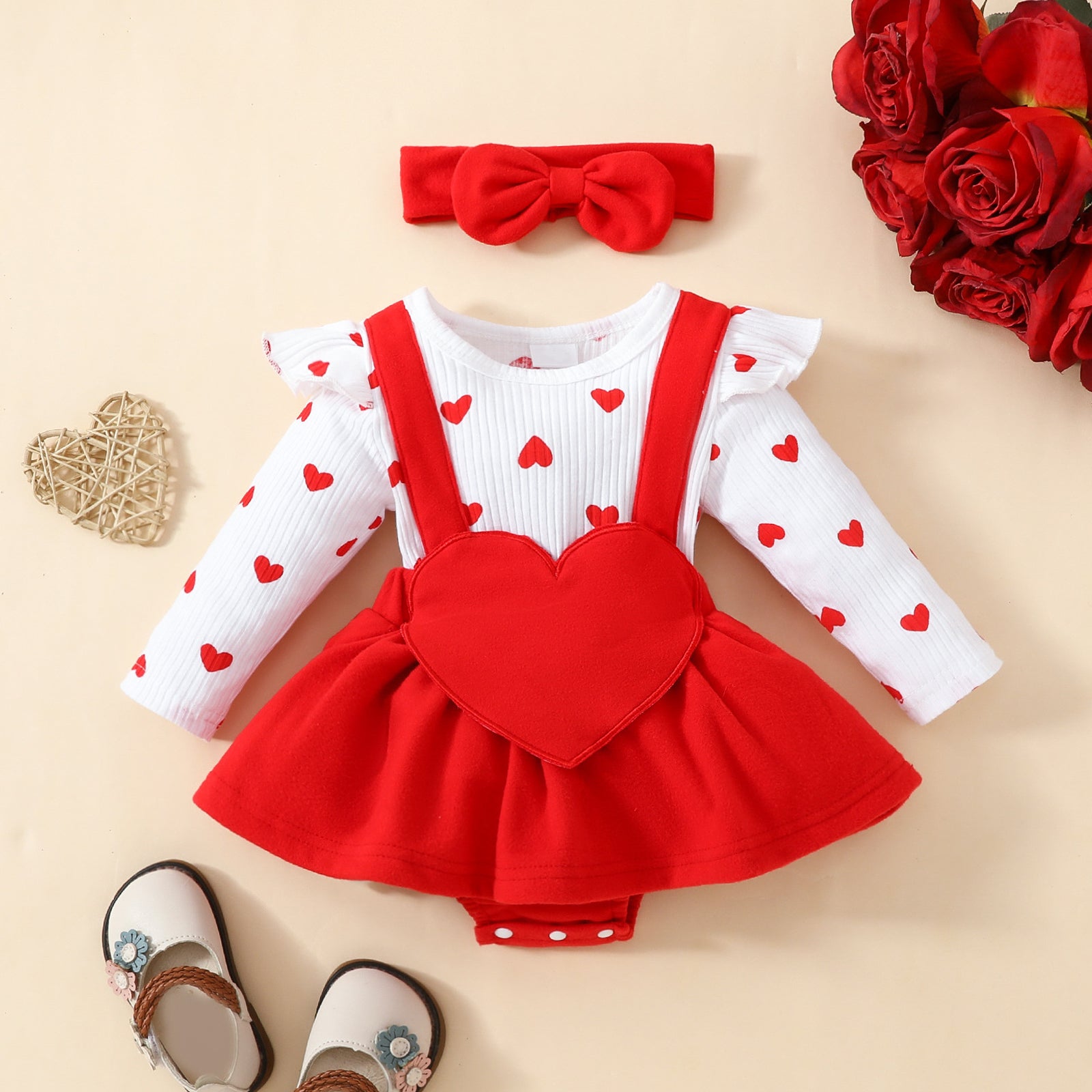 2PCS Pretty Heart Printed Heart Shaped Decor Long Sleeve Baby Romper