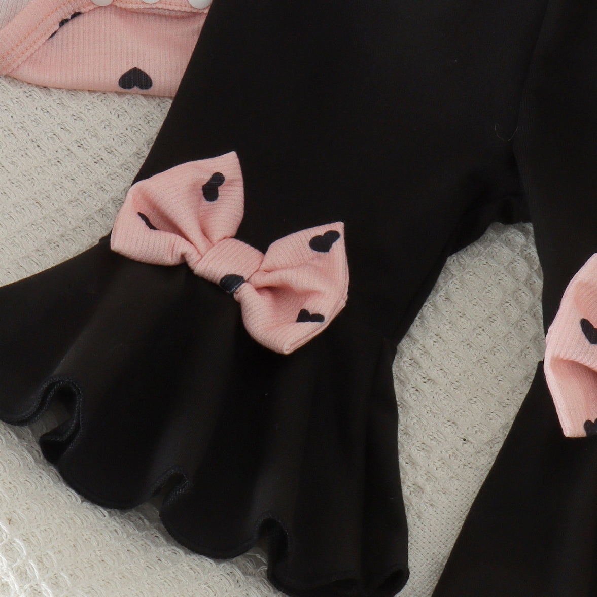 2PCS Pretty Baby Girl Heart Printed Bow Long Sleeve Set