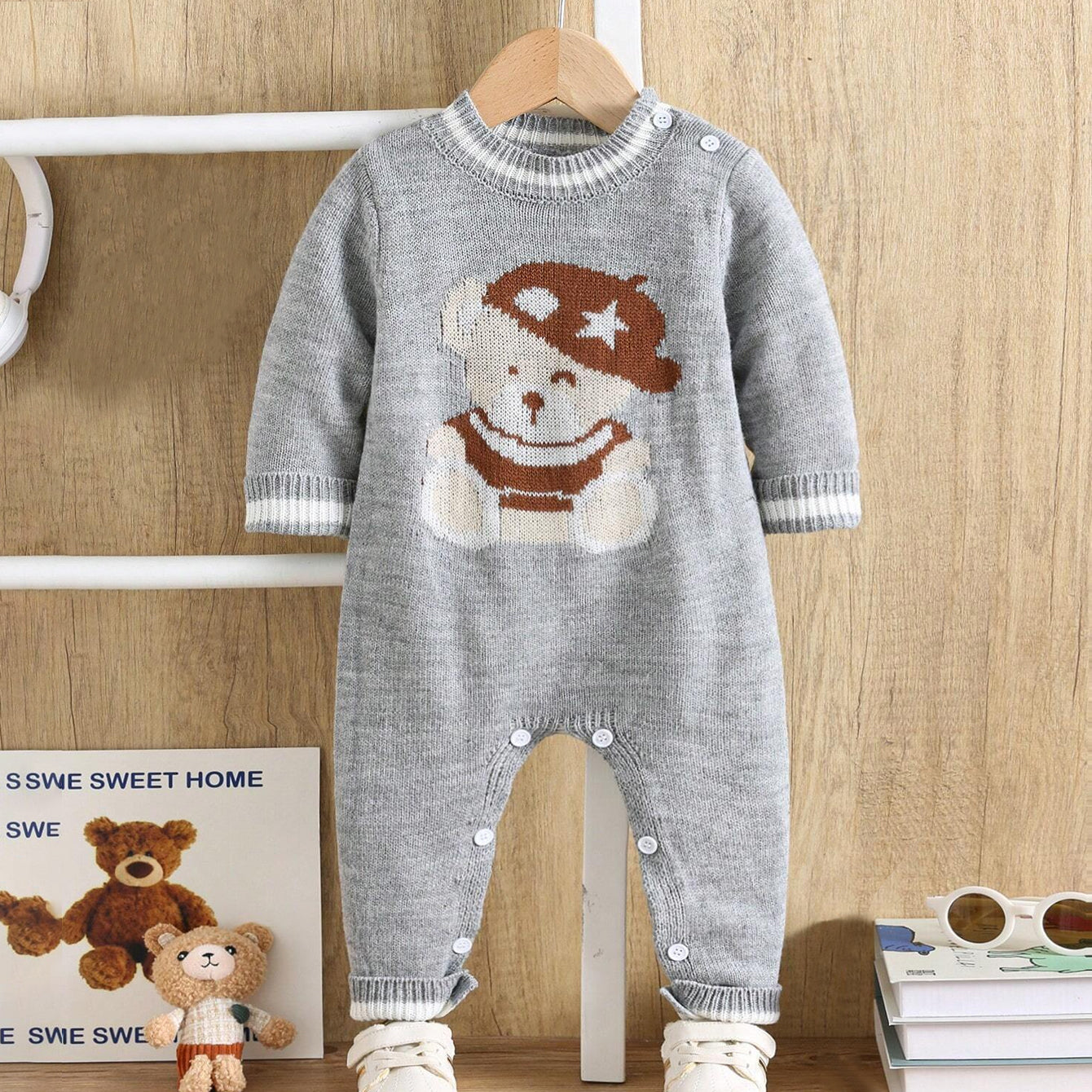 Cute Cartoon Bear Pattern Knitted Long Sleeve Baby Jumpsuit