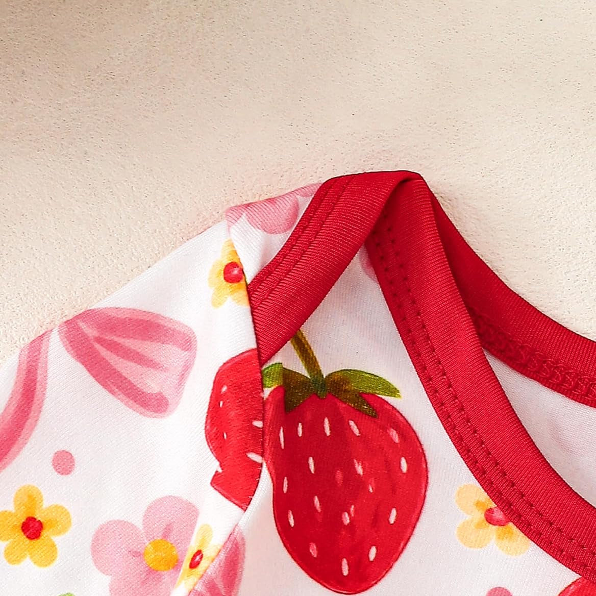 2PCS Timeless Strawberry Printed Long Sleeve Baby Jumpsuit