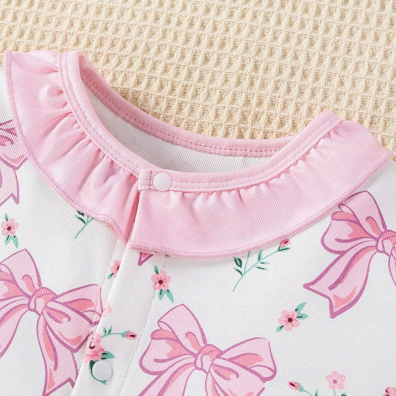 Sweet Floral and Bow Printed Long Sleeve Baby Jumpsuit