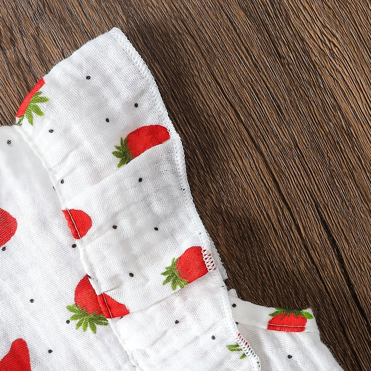 2PCS Cute Strawberry Print Flutter Sleeve Baby Girl Jumpsuit