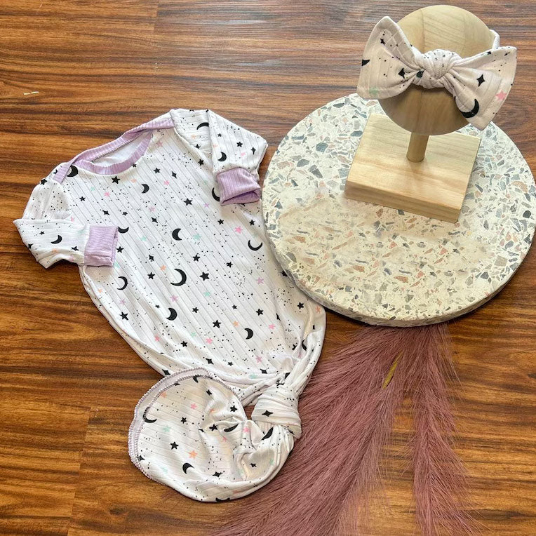2PCS Lovely Stars and Moon Printed NewBorn Long Sleeve Baby Knotted Gown