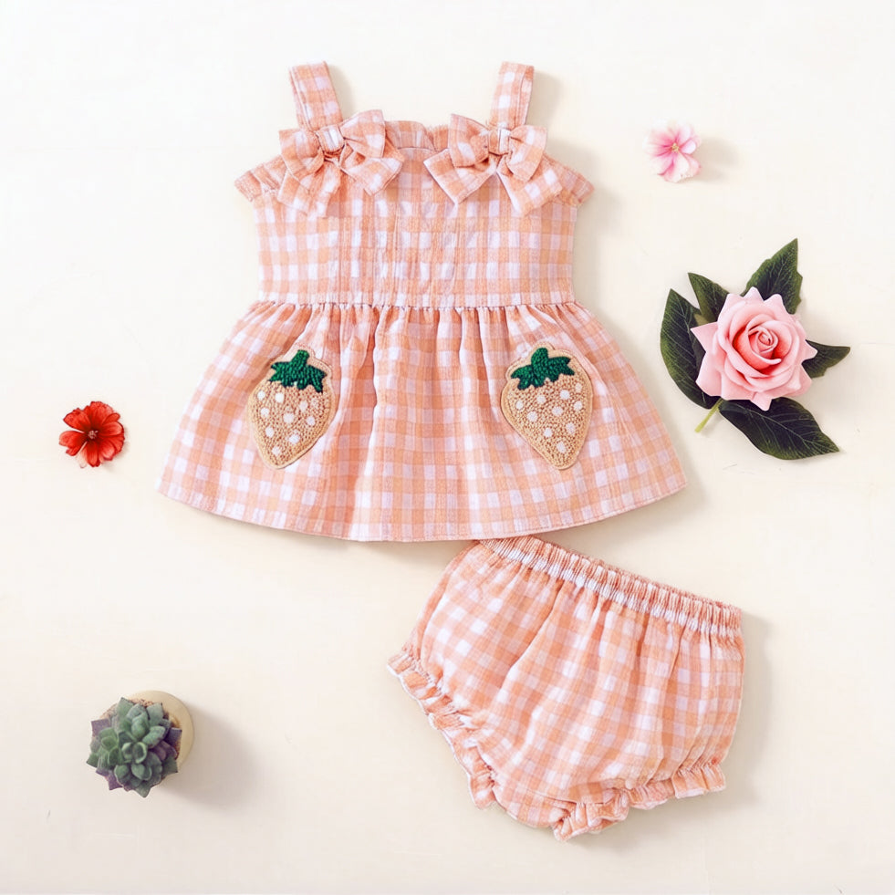 2PCS Sweet Strawberry Plaid Printed Sleeveless Baby Set