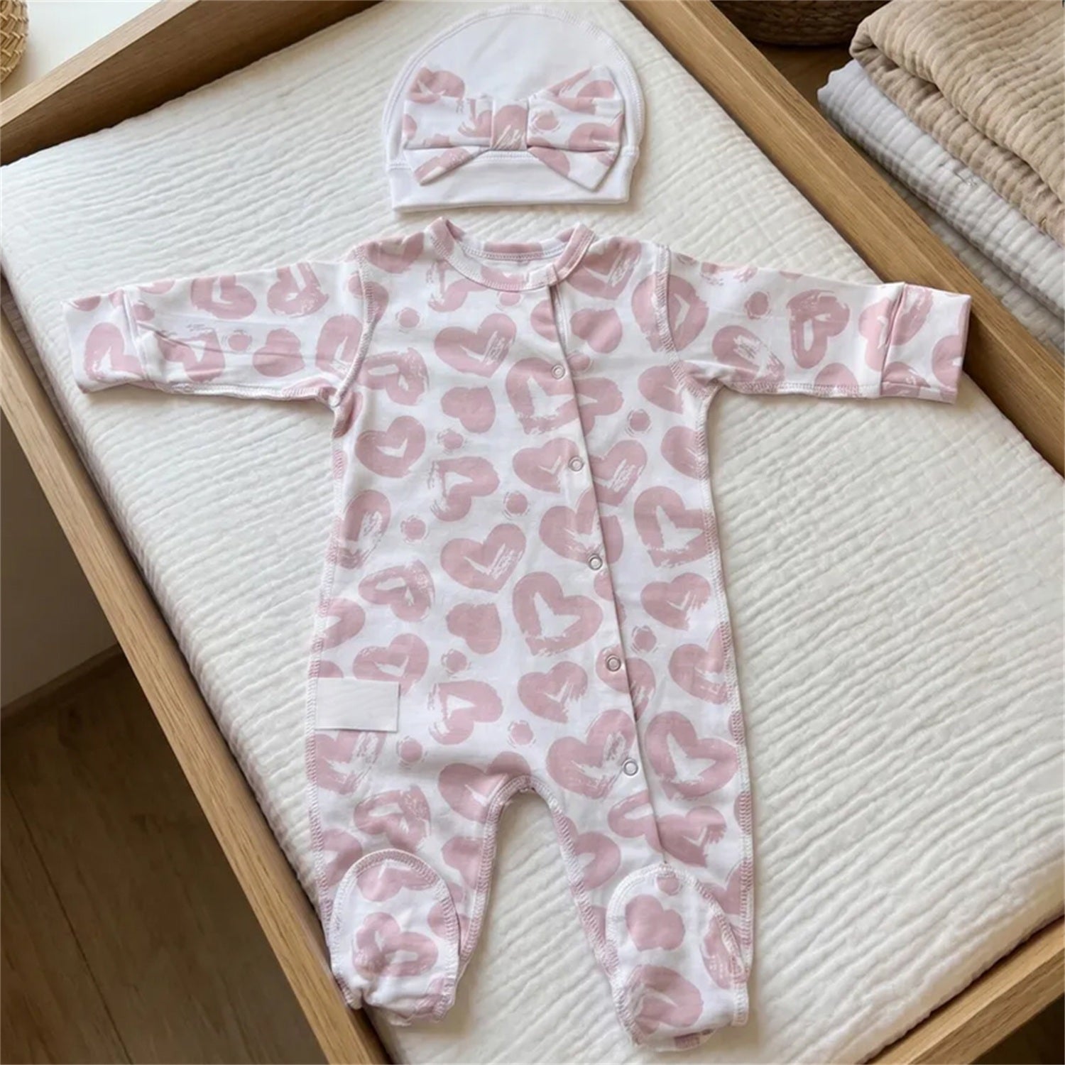 2PCS Cute Allover Heart Printed Long Sleeve Baby Jumpsuit