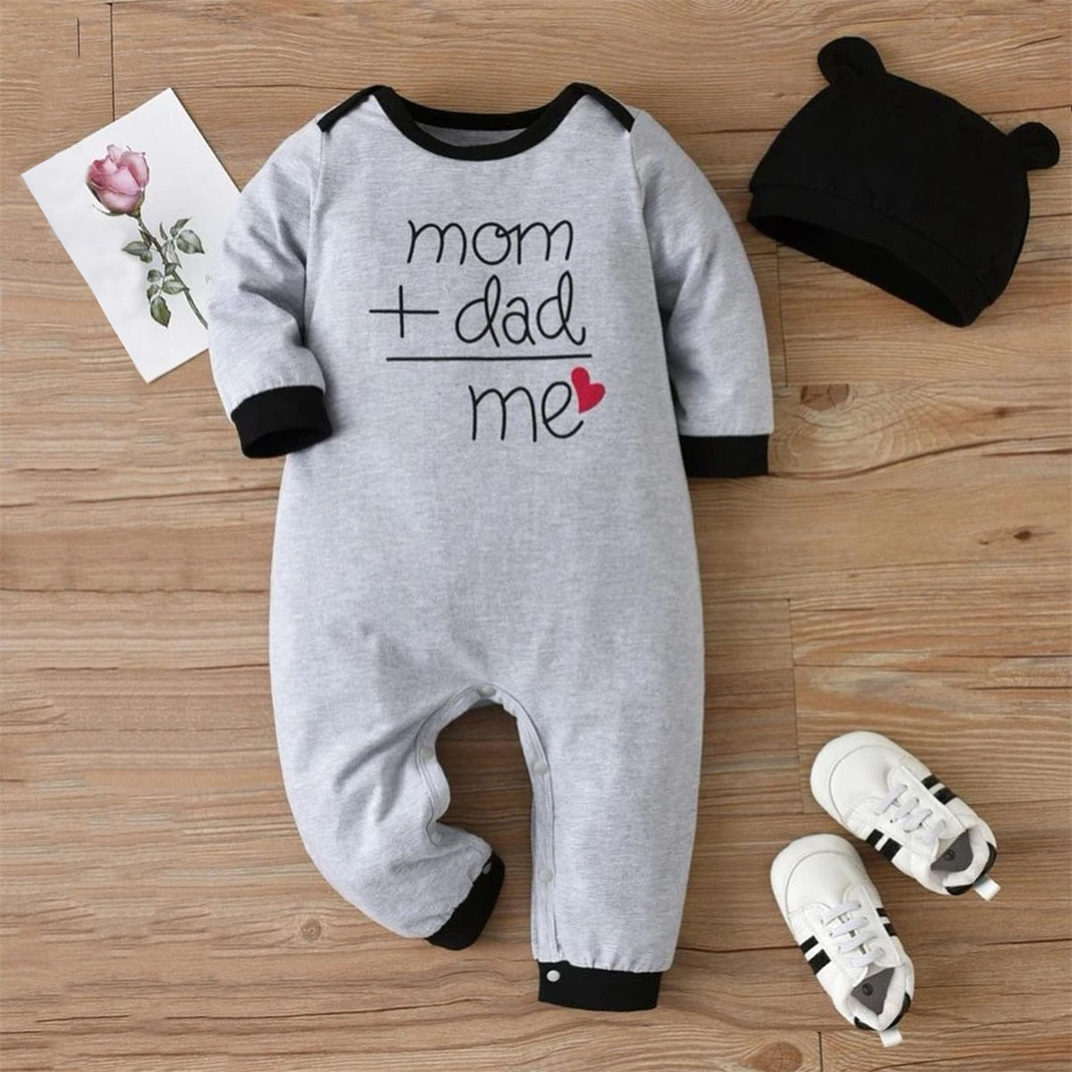2PCS Mom+Dad Me Letter Printed Baby Jumpsuit With Hat