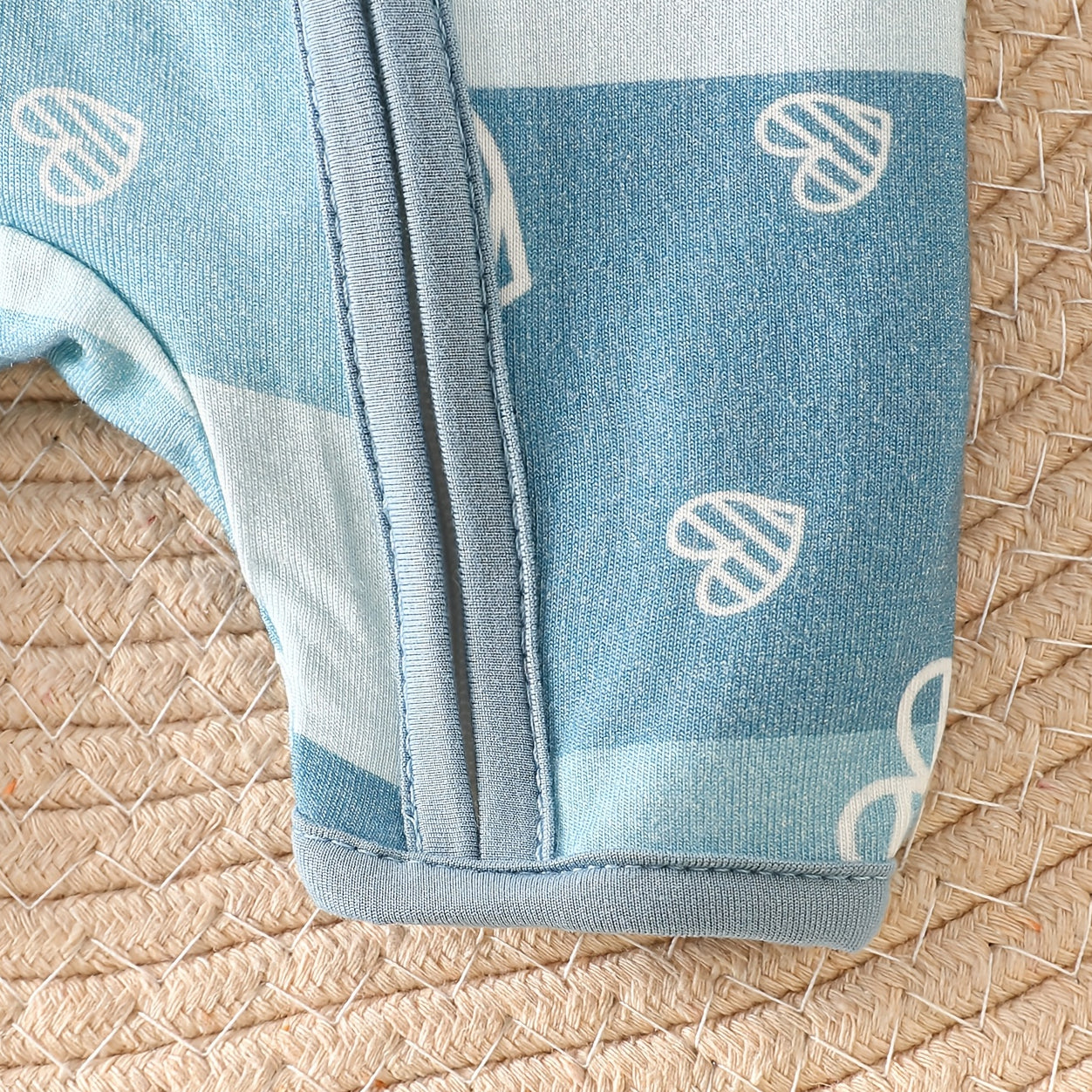 Cute All-Over Heart & Stripe Print Short Sleeve Zipper Baby Jumpsuit