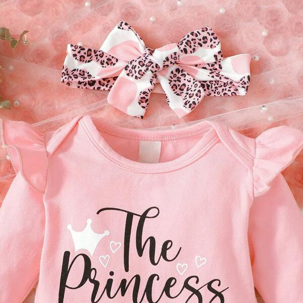 3PCS The Princess Has Arrived Letter and Heart Printed Long Sleeve Baby Set