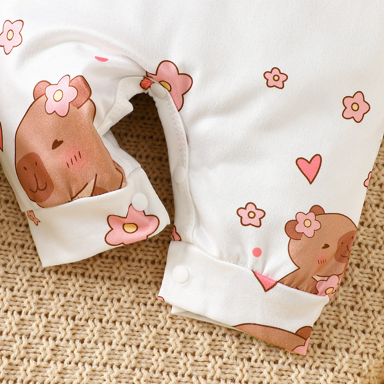 2PCS Lovely Capybara and Floral Print Long Sleeve Baby Jumpsuit