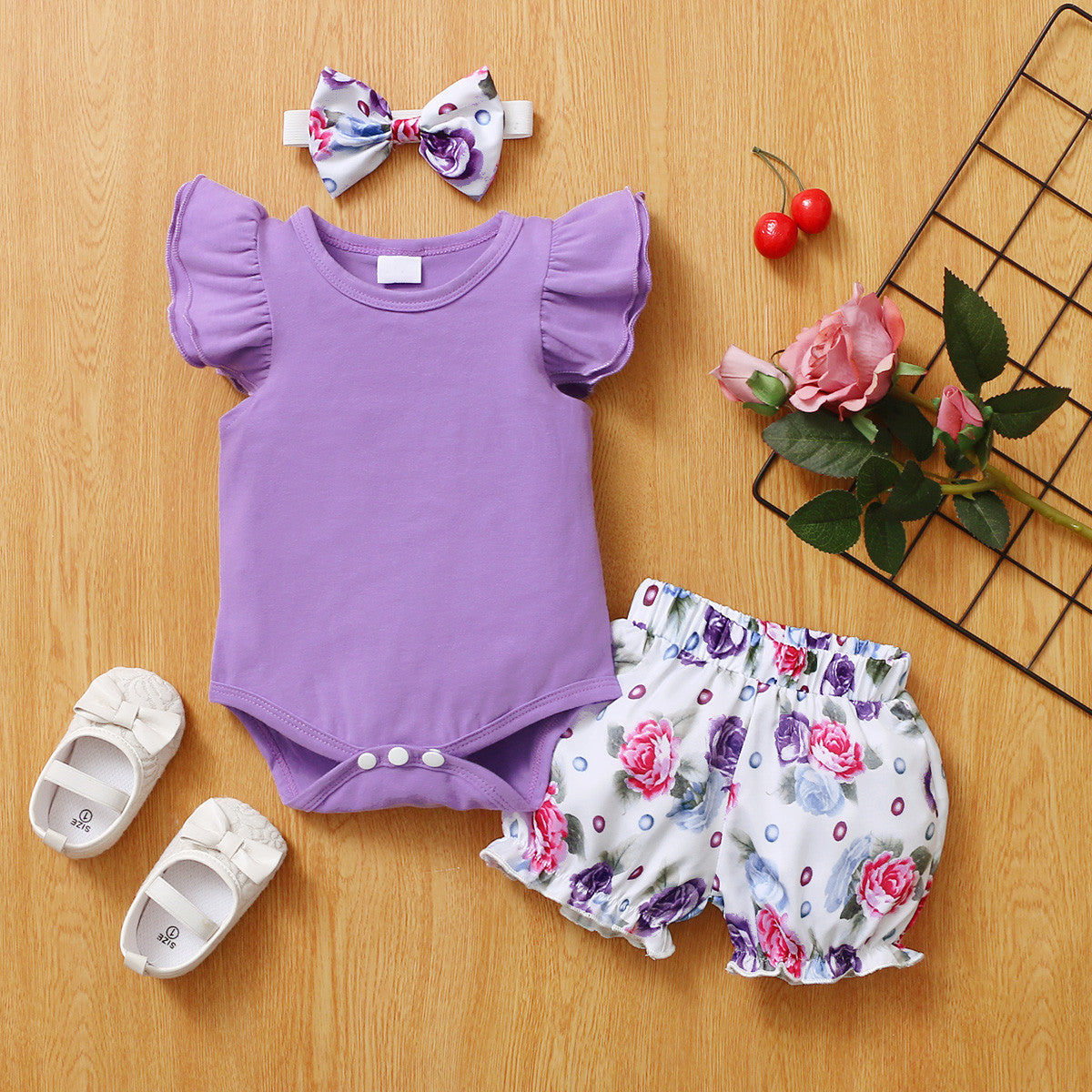 Conjunto de bebé con estampado floral sólido encantador de 3 piezas