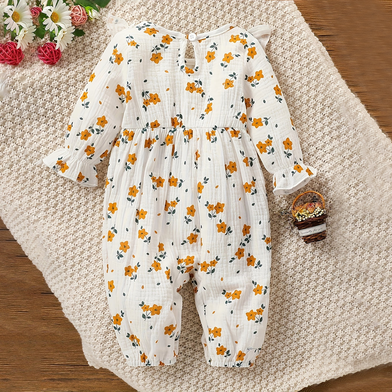 Pretty Floral Printed Bowknot Decor Long Sleeve Ruffle Baby Jumpsuit