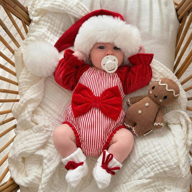 2PCS Chic Red Velvet Stripe Printed Bow Long Sleeve Baby Romper