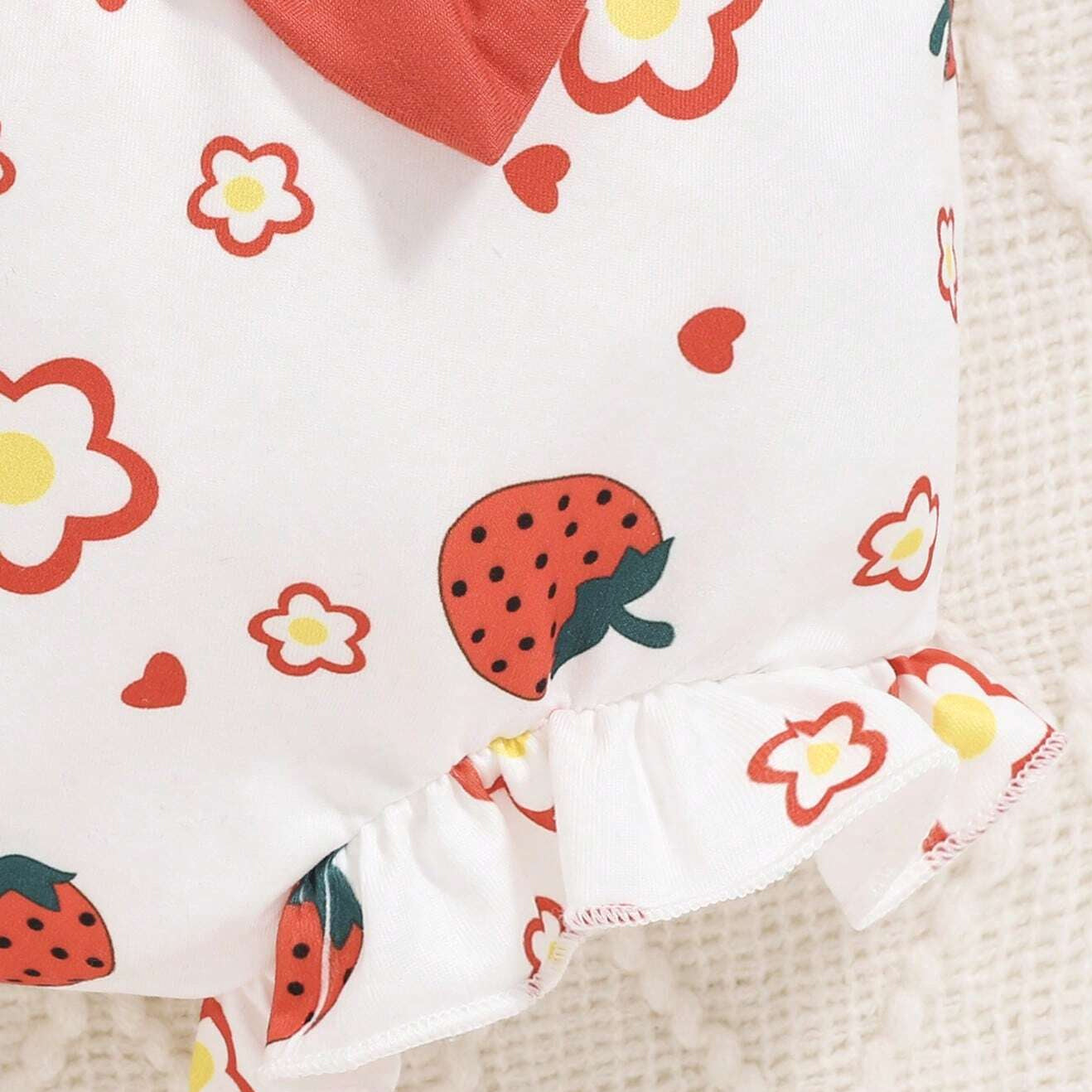 3PCS Sweet Strawberry Letter Printed Baby Set