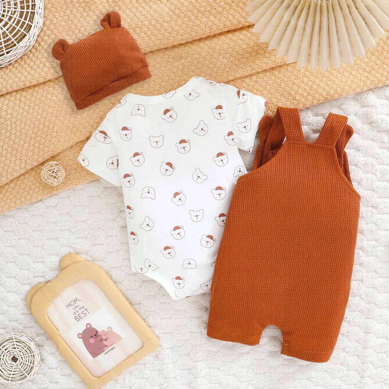 3PCS Comfy Bear Print Appliqué Short Sleeve Baby Overalls Set