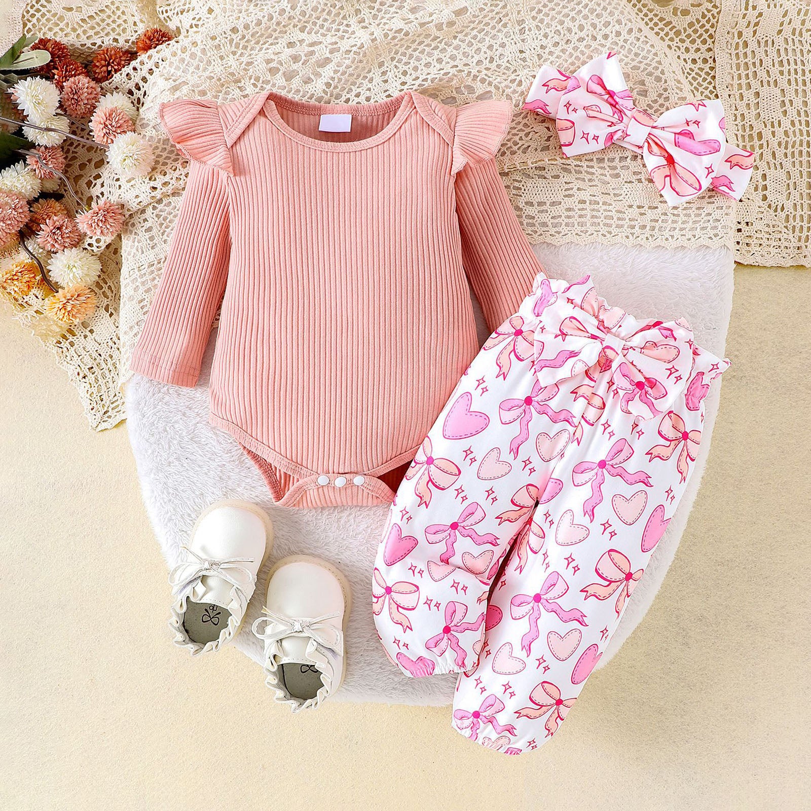 3PCS Bow and Heart Printed Long Sleeve Baby Set