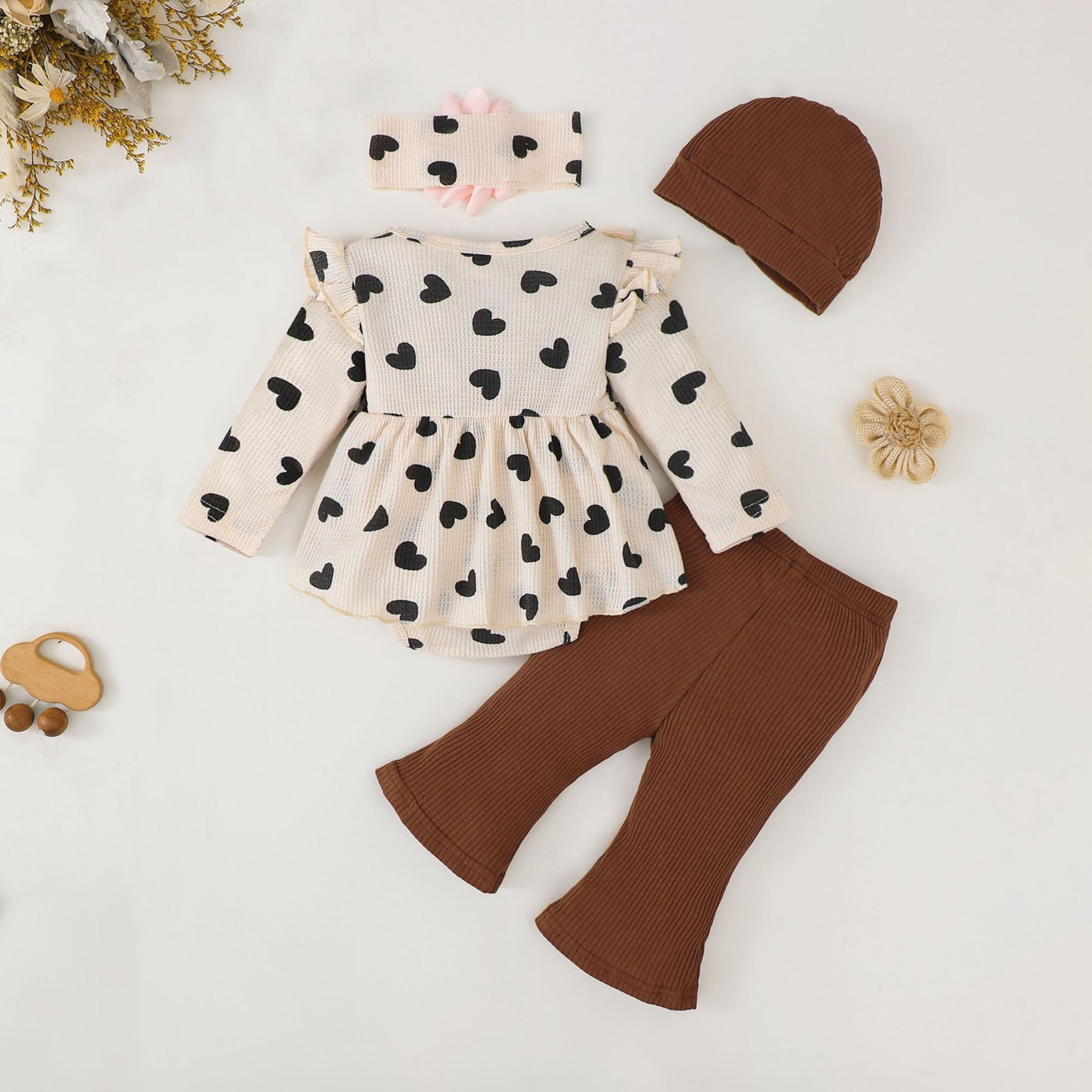 4PCS Refined Heart Printed Baby Set