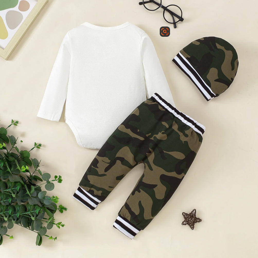 3PCS I'm My Daddy's Boy My Mommy's World Letter Camouflage Printed Baby Set