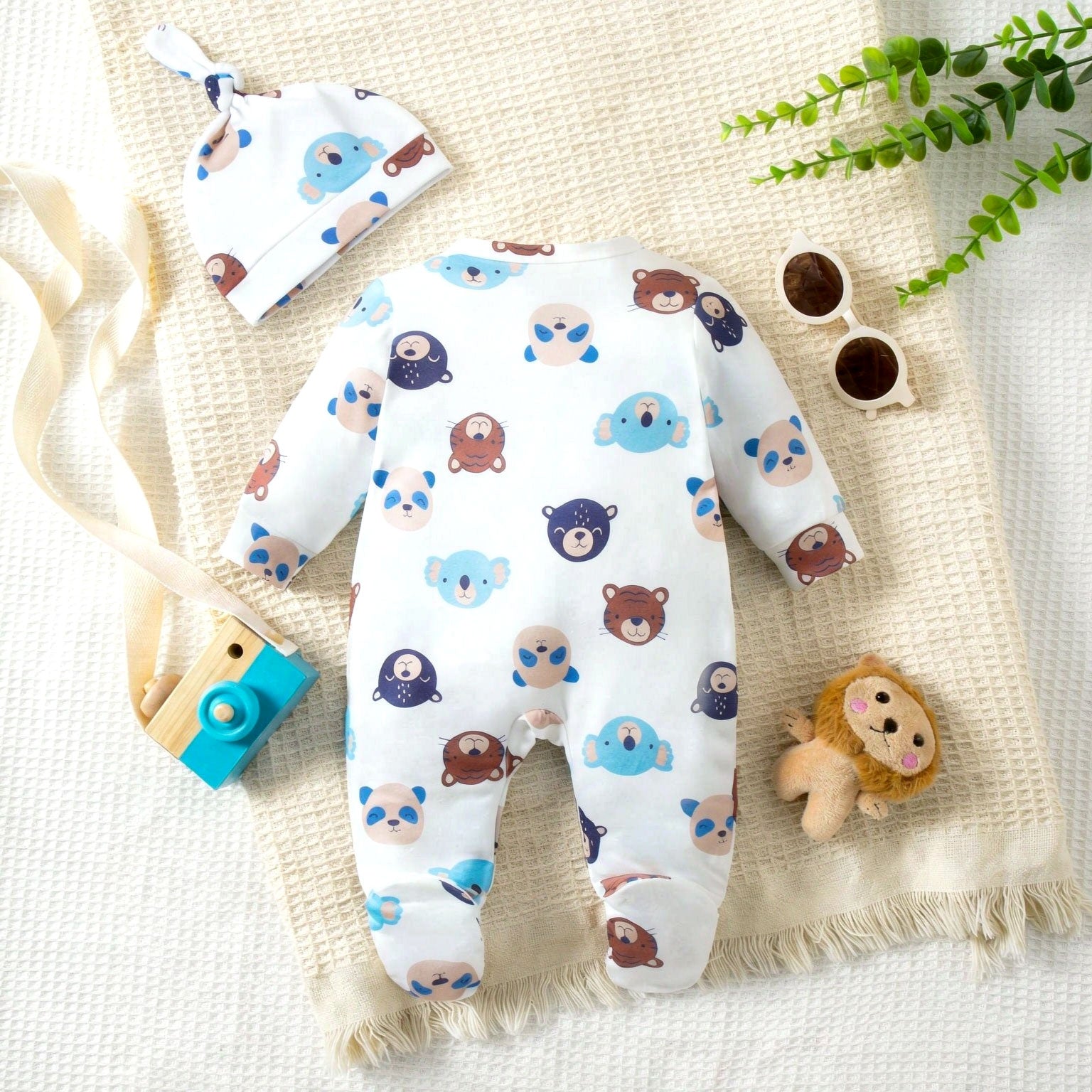 2PCS Lovely All-Over Animal Printed Long Sleeve Baby Jumpsuit