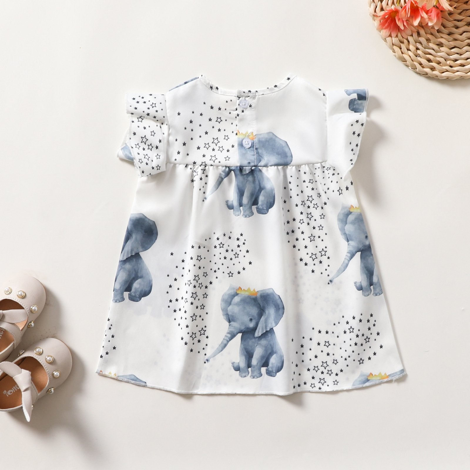 Vestido de bebé con estampado de elefante dulce